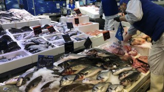 БАБХ проверява рибните пазари, клиентите са с 30% по-малко