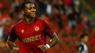 Напусналият наскоро ЦСКА Майкъл Естрада и неговият ЛДУ Кито загубиха