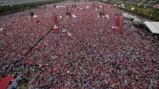Милионен митинг в Истанбул подкрепи опозиционния кандидат Индже