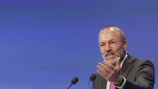 ЕНП преизбра Вебер с огромно мнозинство