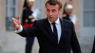 Президентът на Франция Еманюел Макрон предупреди за екзистенциален риск за