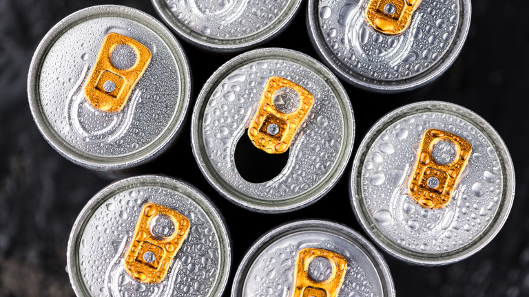 „Воля“ иска забрана за продажбата на енергийните напитки на непълнолетни