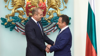 Президентът удостои посланика на Косово с орден "Мадарски конник" втора степен