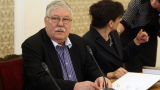 Обвиниха бившия шеф на ВМА ген. Стоян Тонев и д-р Мирослава Кадурина