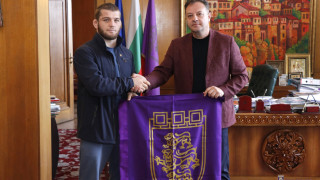 Класиралият се за Олимпиадата в Париж Магомед Рамазанов направи няколко