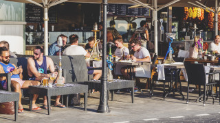 Пушенето на наргиле е временно забранено във всички обществени зони