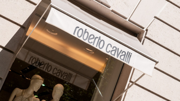 Roberto Cavalli безспорно е една от най-известните модни марки в
