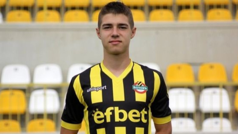 Талантът на Ботев (Пловдив) Слави Шопов е на часове от трансфер в Серия "А" 