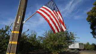 По малко от две седмици преди решаващите междинни избори мнозинството американци