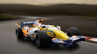 Болидът на Ф. Алонсо от F1 е в София
