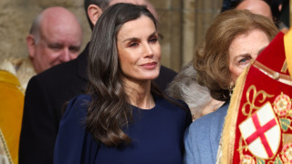 Крал Фелипе и съпругата му Летисия заедно с родителите му