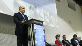 Не можем да говорим за бъдещето на България ако залагаме