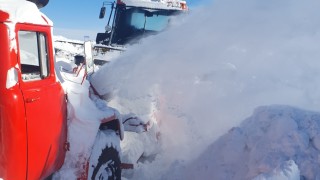 Започна почистването към пътя за Високопланския спортен комплекс Белмекен Силният