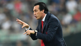 Мениджърът на Астън Вила Унай Емери и спортният директор Мончи