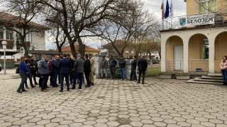 Над 400 души са проверени при спецакция в община Раковски
