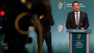 Ирландският премиер Лео Варадкар очаква облекчаването на мерките в страната