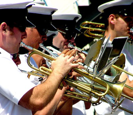 Американски моряци изнасят концерт във Варна