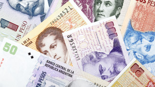 Аржентинското песо което се превърна в най зле представящата се валута
