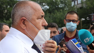 За да се угоди на президента Радев прокуратурата прави тези