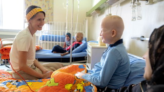 Асма Асад съпругата на сирийския президент Башар Асад напълно се