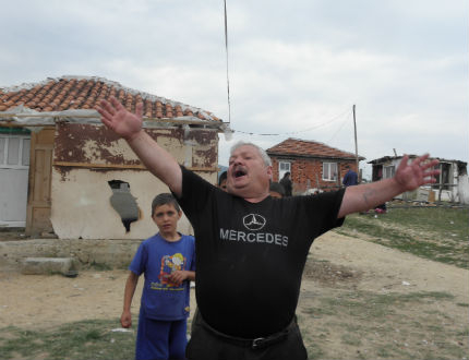 Циганите в Гърмен се чувстват измамени, искат да съдят общината 