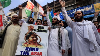 Адвокатът представляващ християнката оправдана за богохулство след излежани осем години от