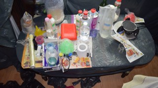 Разбиха две лаборатории за наркотици в Стара Загора съобщават от полицията Двама