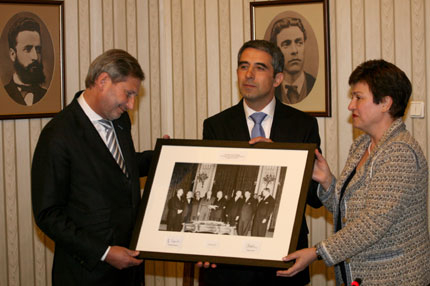 Плевнелиев със знакова първа среща като президент 