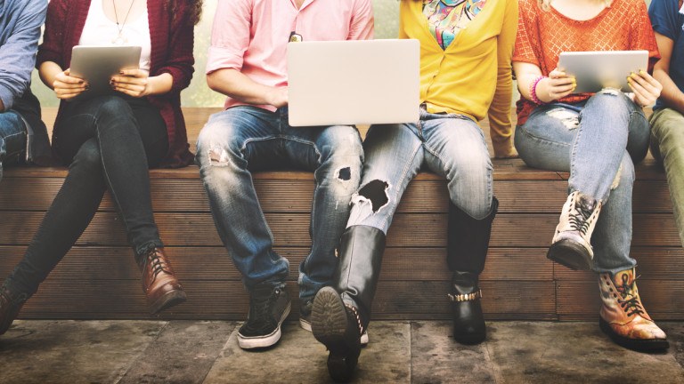 Колко от младите в България нито учат, нито работят?