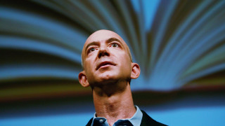 Amazon обмисля да придобие дял от най големият търговец на дребно