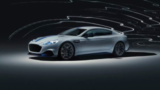 Акциите на Aston Martin се сринаха с 22% след предупреждение за забавяне на продажбите