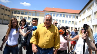 Бойко Борисов наблюдава избори по венецуелски, по мадурски