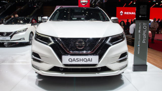 Nissan съкращава 10 000 работни места