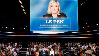 Френският крайнодесен лидер Марин Льо Пен намалява разликата с президента