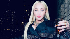 Мадона с откровено видео за семейството си