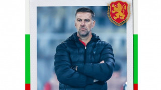 Днес 49 години навършва селекционерът на българския национален отбор Младен