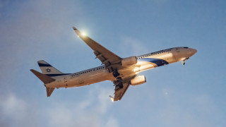 Водещи авиокомпании спешно прекратиха полети и започнаха отклоняване на маршрути