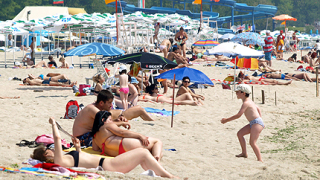 От Румъния до Турция - най-мръсен плажът във Варна