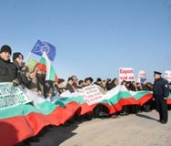 Тютюнопроизводителите готвят блокада на пътя Банско - Гоце Делчев