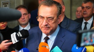 Джевдет Чакъров се оттегля като председател и член на парламентарната