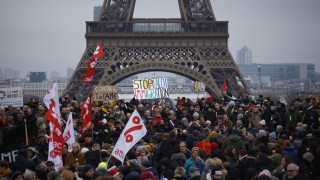 Оспорваният законопроект за имиграцията нарушава конституционния ангажимент на Франция за