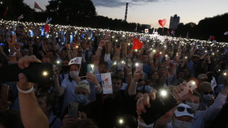 Съперничка на Лукашенко събра 60-хиляден митинг в Минск