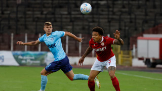 Левият краен защитник на ЦСКА Брадли де Нойер се включи на