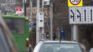 Депутатите върнаха електронните фишове от камерите по пътищата