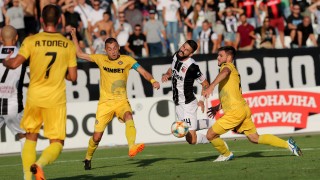 През миналата седмица футболистите на Ботев Пловдив минаха през детектор