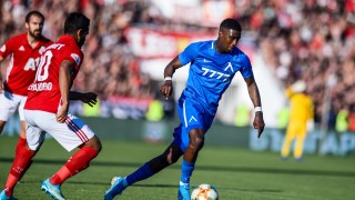 Голмайсторът на Левски Найджъл Робърта остана резерва при победата на