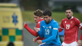 Исландия - България 1:0, аванс за домакините на почивката