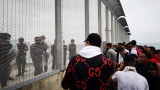 Жертвите при масовия мигрантски наплив в Сеута достигнаха 72