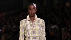 От мръсните улици на Лагос до ревю на Chanel: историята на Рейчъл Оджуроми