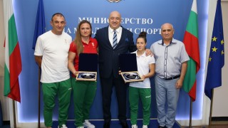 Министър Кралев награди каратето, женското самбо и художествената гимнастика за успехите им на Европейските игри в Минск